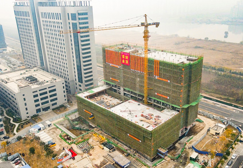 中建国信集团襄州区人民医院建设项目封顶仪式圆满礼成